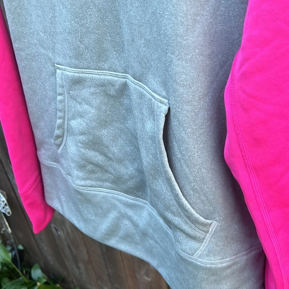 NIKE Livestrong Be Invincible  women Hoodie Sweatshirt  Medium Therma Fit